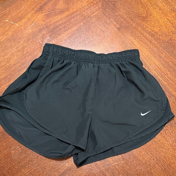 Nike Women's Black Running Shorts - Picture 1 of 3